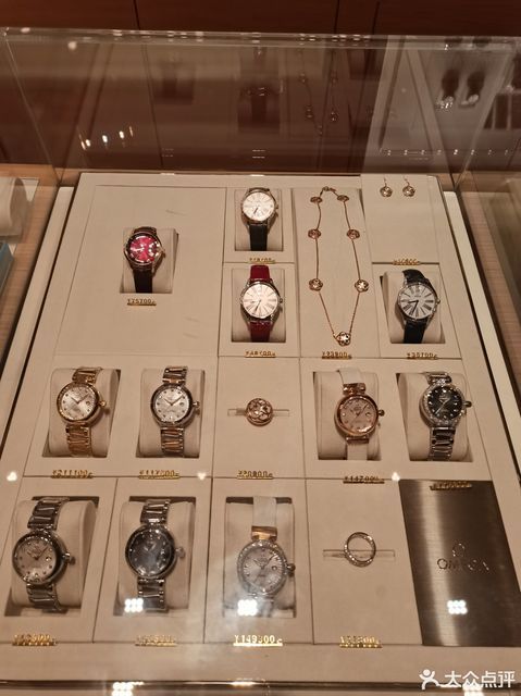 南京德基广场有哪些奢侈品牌手表,南京所有的阿玛尼手表专柜有哪些?