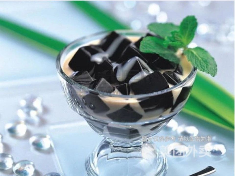 牛奶龟苓膏图片