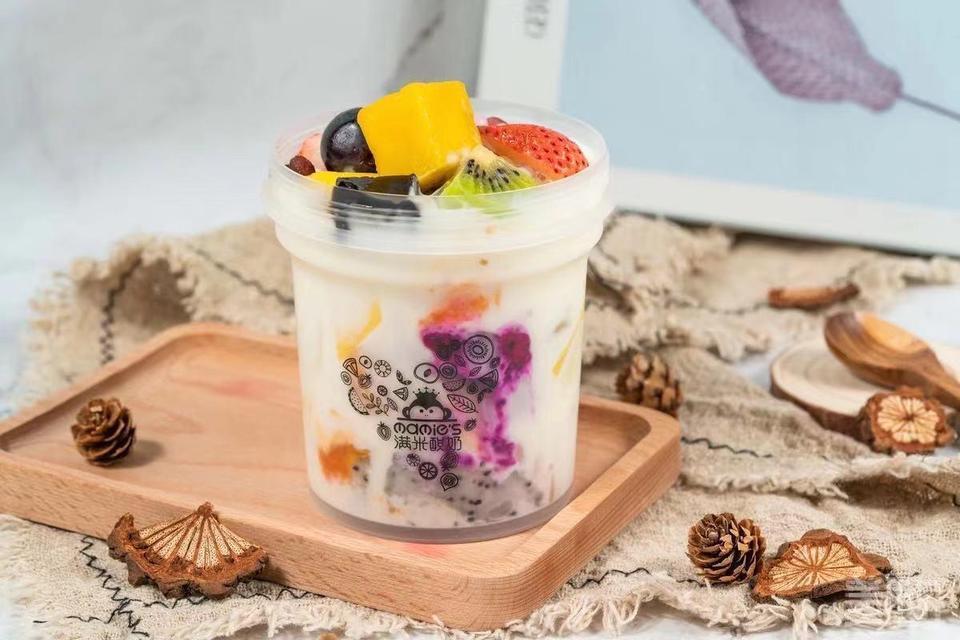 酸奶水果捞图片