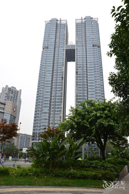 在哪,在哪里,在哪儿):成都市锦江区大慈寺路3号朗御大厦电话:成都途家