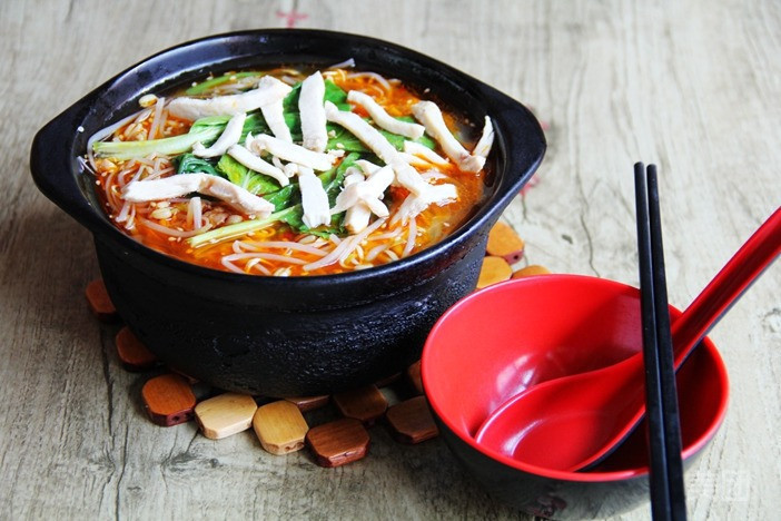 小俩口砂锅米线