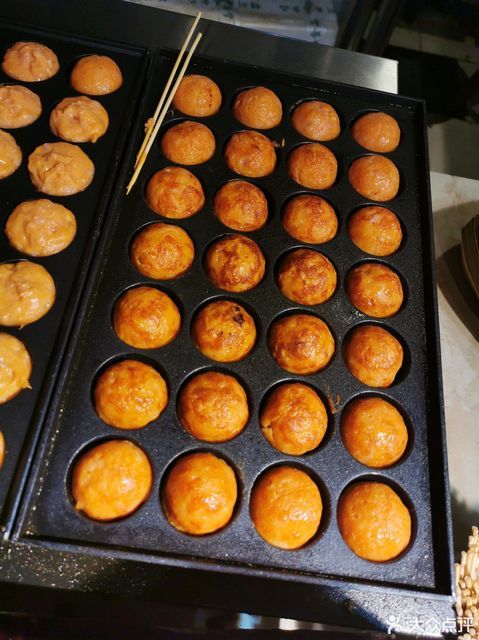 铜锣湾爆汁脆骨烧