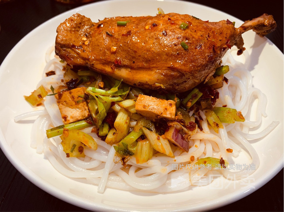 爆款鸭腿粉图片