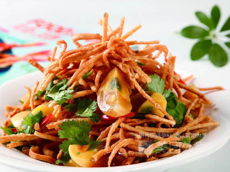 皮蛋拌馓子图片