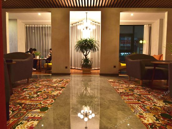 潍坊市 住宿服务 > 温莎慕尚酒店            