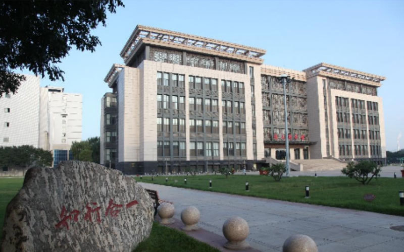 太原市 科教文化服务 高等教育/大学 > 太原工业学院-东区