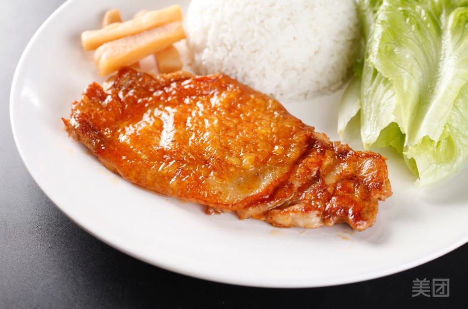 韩式香辣鸡扒饭图片