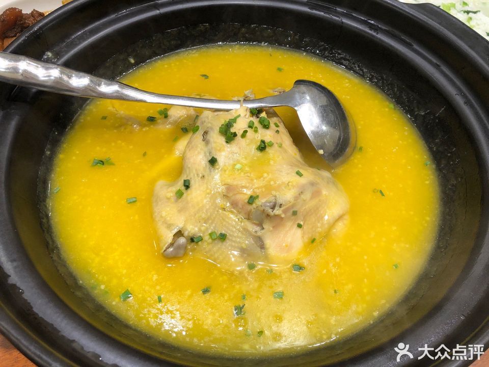 小米粥小母鸡汤图片