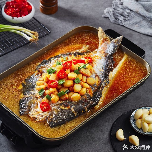 蒜香味烤鱼图片