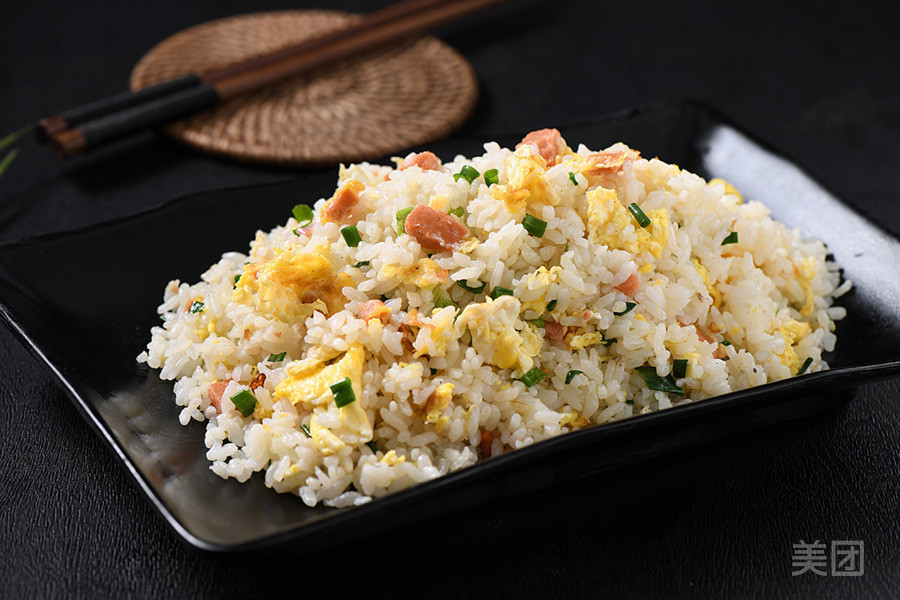 火腿蛋炒饭图片