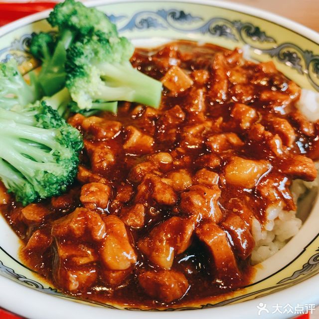 台式卤肉盖饭图片