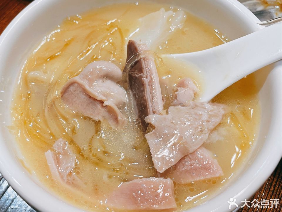 花胶鸡煲翅图片