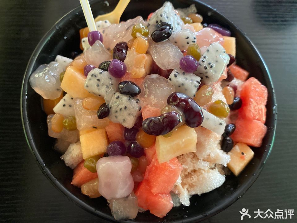 招牌什锦水果刨冰图片