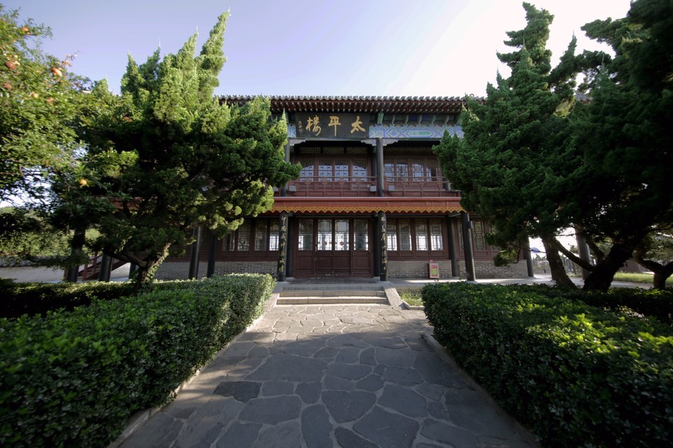 怎么去,怎么走,在哪,在哪里,在哪儿):烟台市蓬莱区蓬莱阁街道电话:显