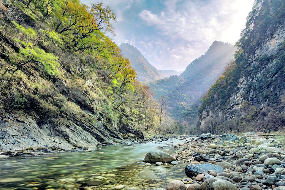 在哪,在哪裡,在哪兒):西安市周至縣電話:秦始皇帝陵遺址公園-麗山園