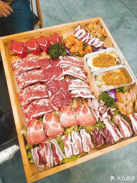 烤肉拼盘plus图片
