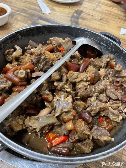 长湖路41号推荐菜:香肉福绵鸭椒盐豆腐分类:餐馆;中餐;餐饮;火锅电话