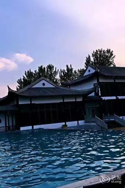昆仑雅居酒店(静泊山庄)