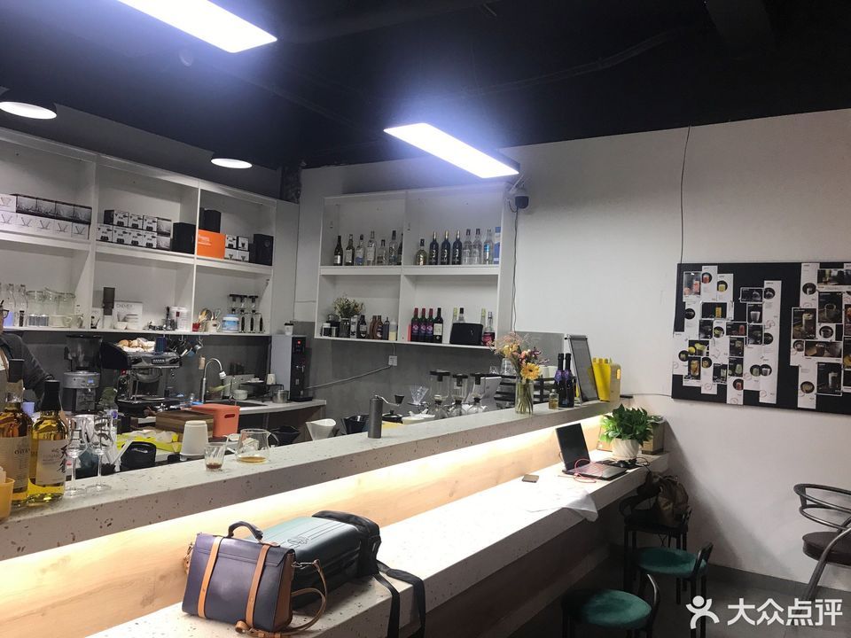 兔儿岭折扣店服装超市(锦西路店)图片