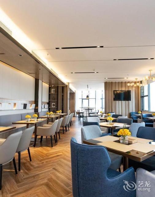 宜尚酒店容县城南客运站店