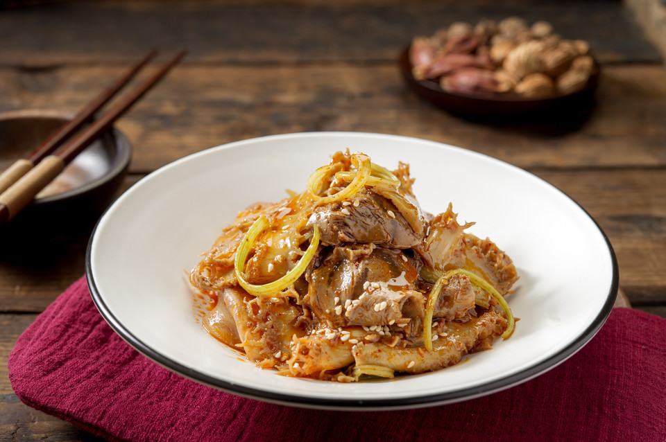 桂花水果冰粉老坛酸菜鱼推荐菜:江渔儿酸菜鱼(泰禾广场店)位于泉州市