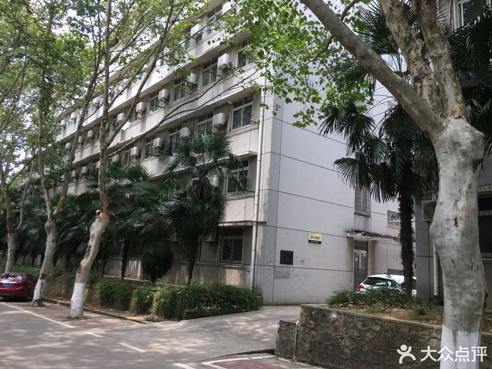 华中科技大学逸夫科技楼