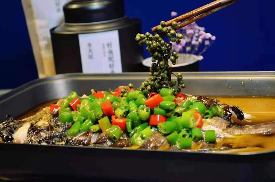 半天妖烤鱼济南缤纷五洲店