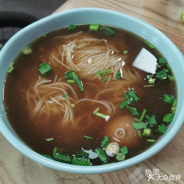 麻辣拌麻辣烫推荐菜:七小热面炸串大王(狼嚎店)位于七台河市桃山区