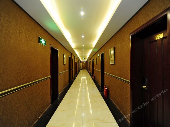 金鑫宾馆(龙南路店)