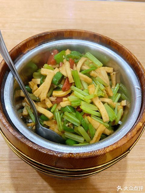 小炒千叶豆腐木桶饭图片