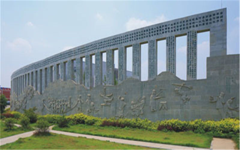 德阳市 科教文化服务 高等教育/大学 > 四川工业科技学院(罗江校区)