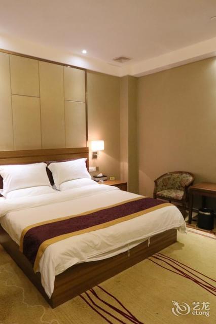 佛山市 住宿服务 酒店 > 爱丁堡酒店(建设大道店)