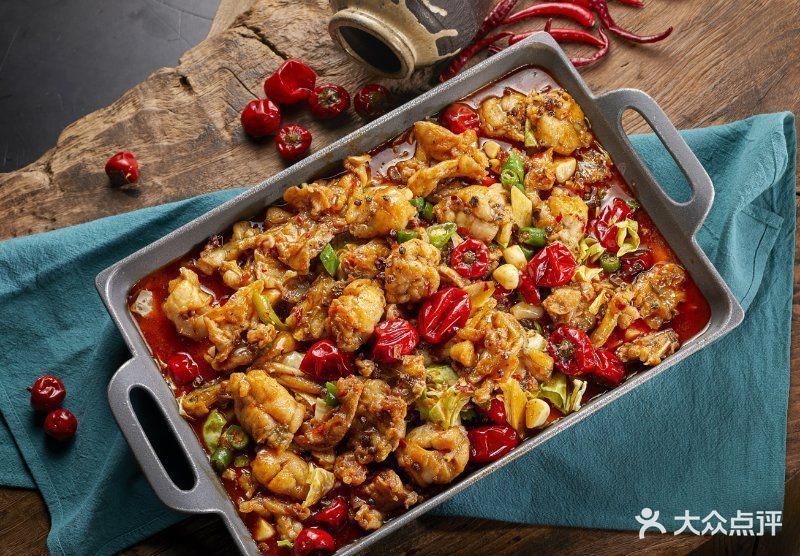 金牌麻辣碳烤蛙图片