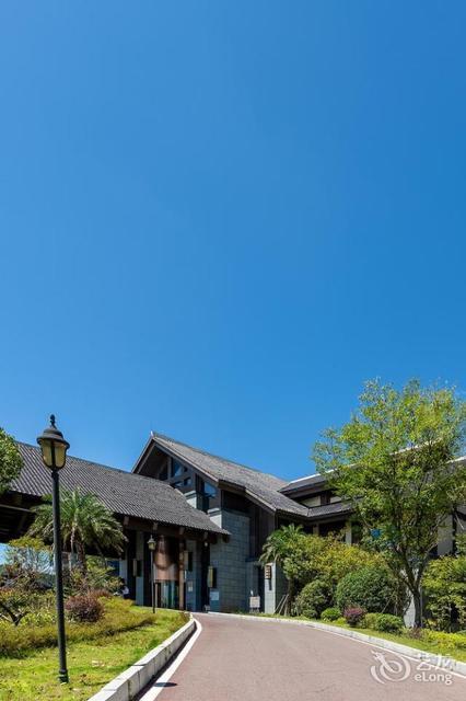 兴义湖景国际酒店
