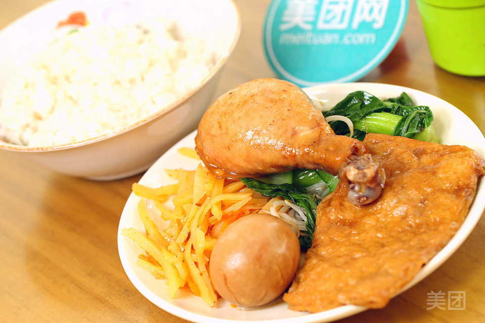 卤鸡腿饭图片