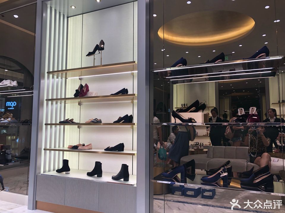 stuart weitzman