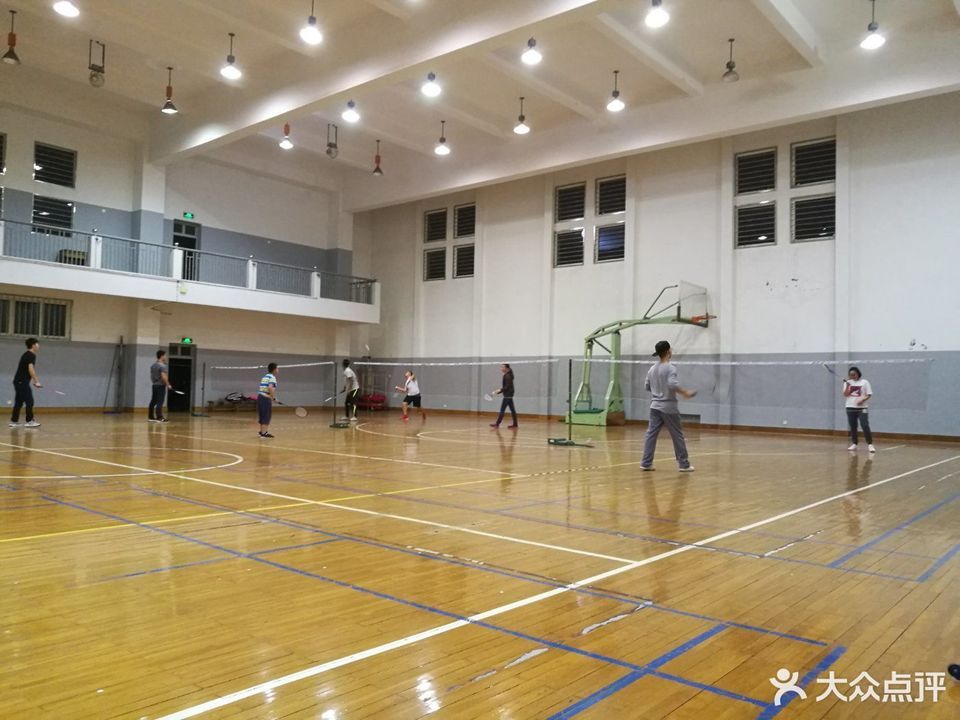 嘉兴市 休闲娱乐 体育休闲 体育场 > 嘉兴学院游泳馆  相关搜索 嘉兴