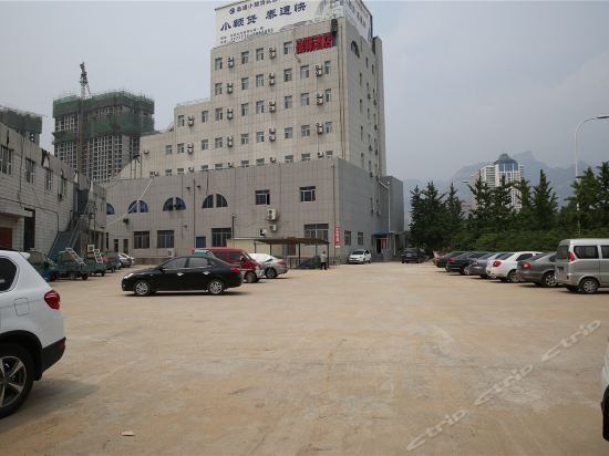银座佳驿酒店泰安国际会展中心万达广场店