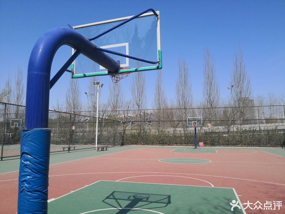 【地坛篮球场】地址,电话,路线,周边设施_360地图