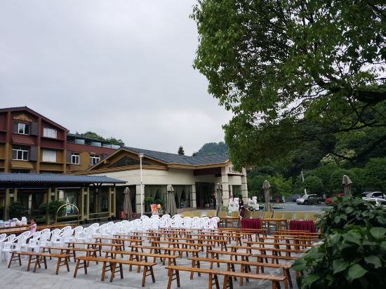 天台山大酒店位于成都市邛崃市天台山风景区推荐菜:分类:三星级酒店