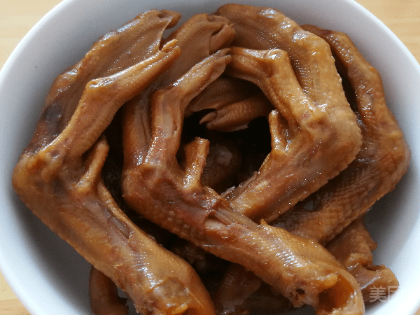 胖掌柜五香卤鸭掌图片