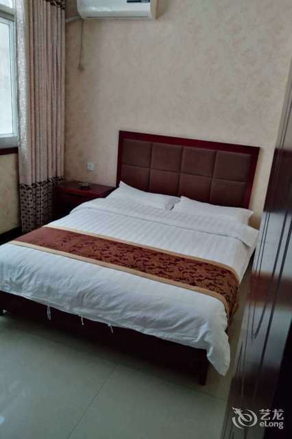 宕昌东豪家庭宾馆位于陇南市宕昌县岷江大道360号标签:民宿酒店住宿