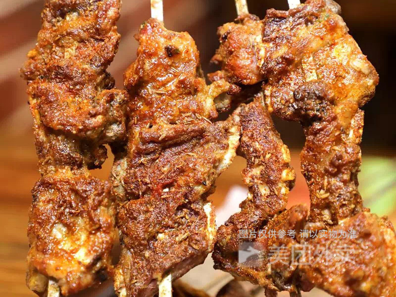 羊肉串推荐菜:阿凡提烧烤(古田四路店)位于武汉市硚口区解放大道古田