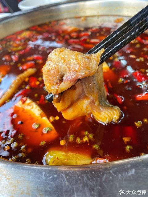 重庆老梭边鱼府19分店