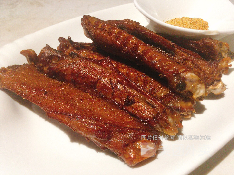 椒盐鸭翅图片