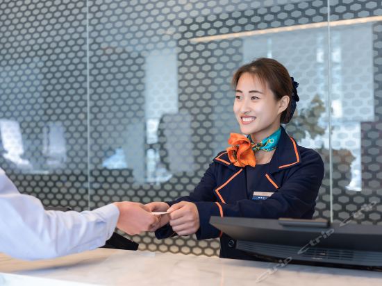 郑州市 住宿服务 > 郑州金水希尔顿欢朋酒店