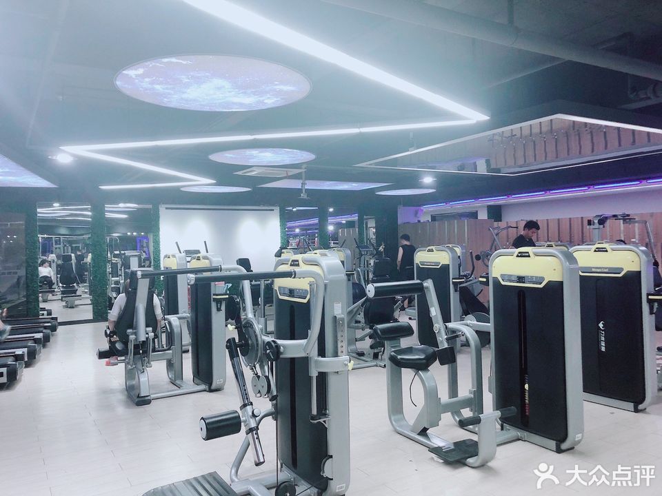 力本健身龙岗店