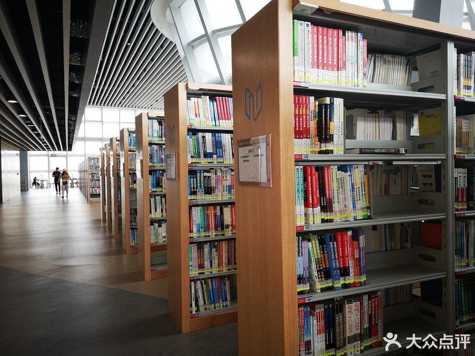                   南宁市图书馆