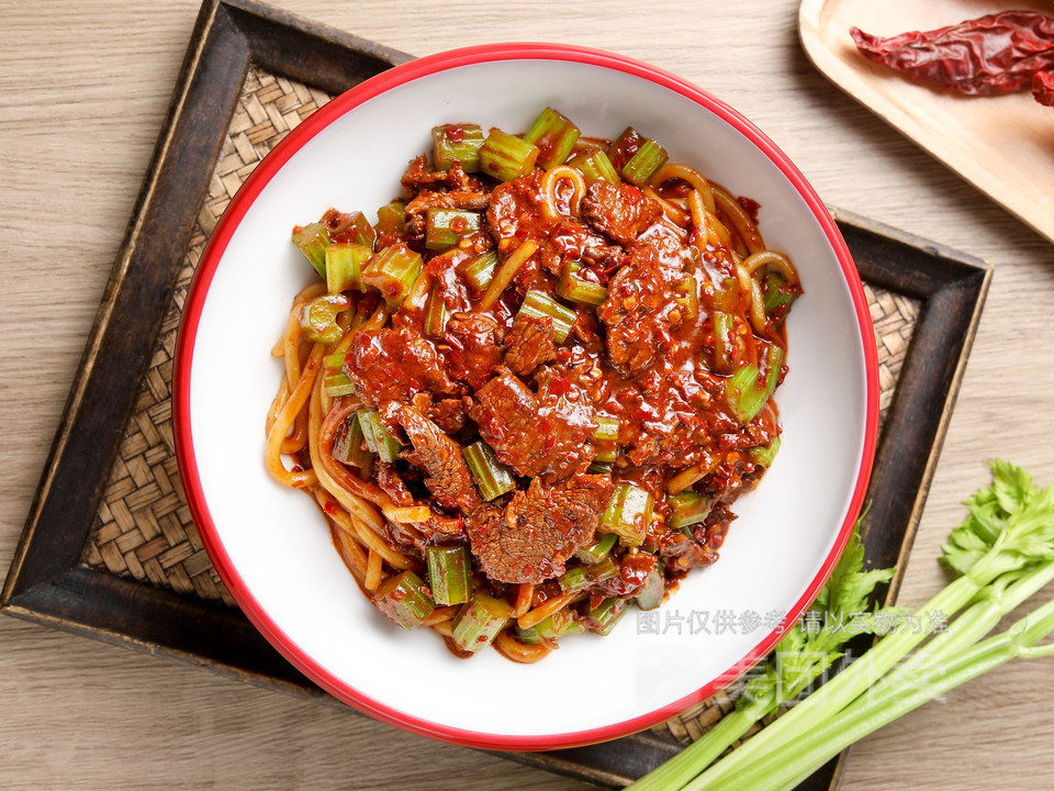 经典牛肉炒米粉图片