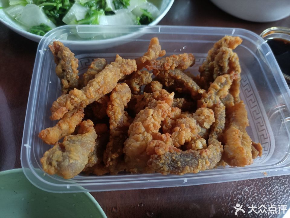 新伟熟食铁板鸭饭卤味